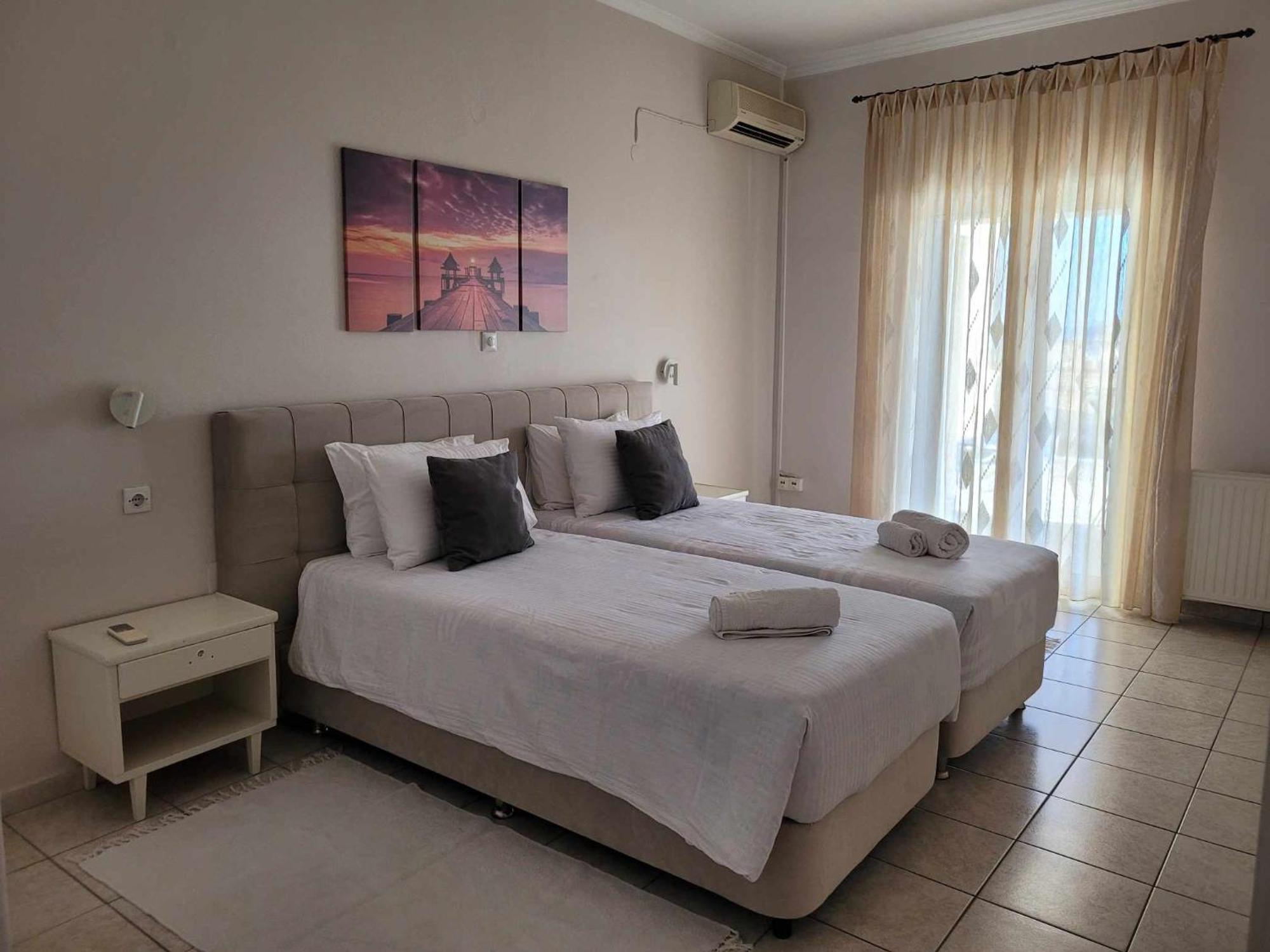 Kiki's Penthouse Apartment Corfu (city)